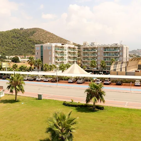 Hotell Grand Akca 4*