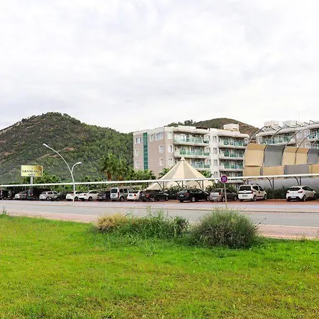 Grand Akca Hotell 4*