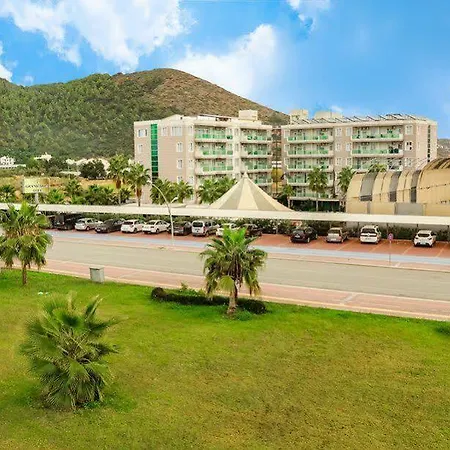 Grand Akca Hotell